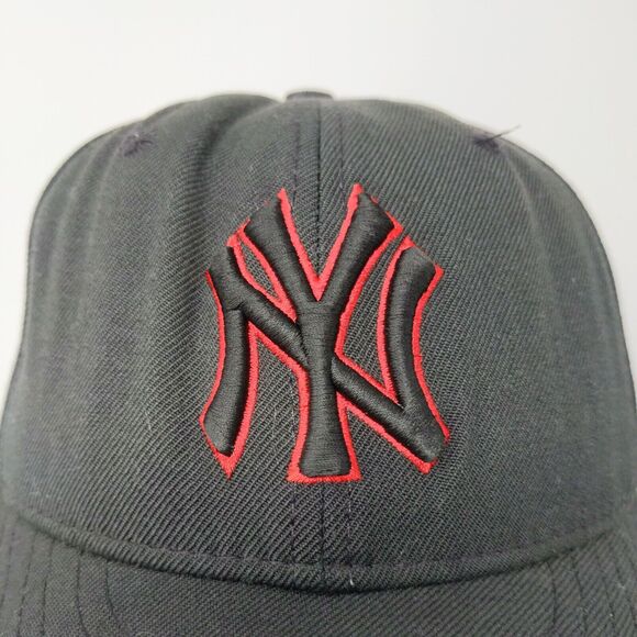 New Era 59Fifty MLB New York Yankees Black Red Baseball Cap Hat Size 7 1/8 Logo - Picture 4 of 11